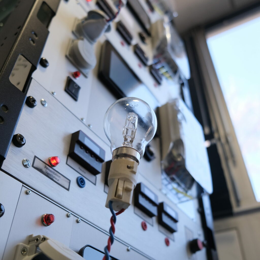 Grid ExpanDER panneau de contrôle pour les smarts grids et la gestion des solutions éléctiques